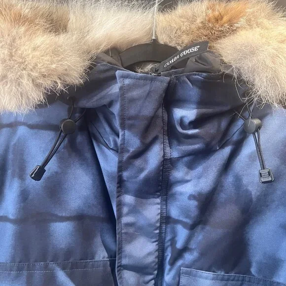$1,950! AUTHENTIC Canada Goose Expedition Parka Fur Heritage - Blue Camo - M - Picture 5 of 11
